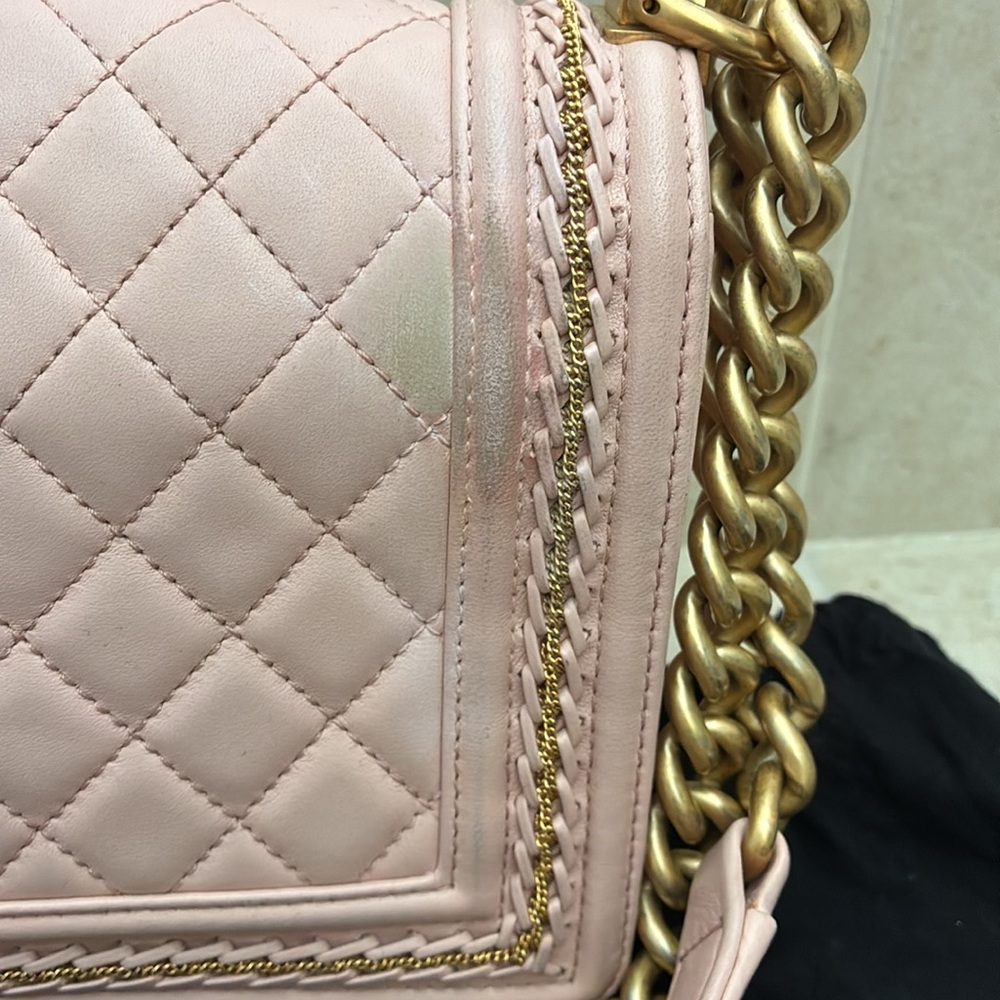 Chanel pink medium boy bag- matte gold chain - Picture 17 of 17